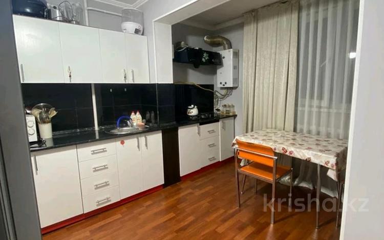 2-комнатная квартира · 60 м² · 1/5 этаж, 8-й микрорайон 59 — Акация за 250 000 ₸ в Шымкенте, Туран р-н — фото 3