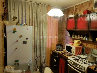 4-бөлмелі пәтер · 64 м² · 1/5 қабат, Қалалық аэропорт ш/а., бағасы: 17 млн ₸ в Караганде, Казыбек би р-н