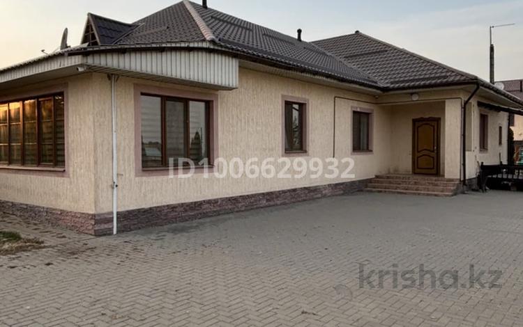 Отдельный дом · 4 комнаты · 200 м² · 400 сот., 11 линия за ~ 981.1 млн ₸ в Алматы, Наурызбайский р-н — фото 2