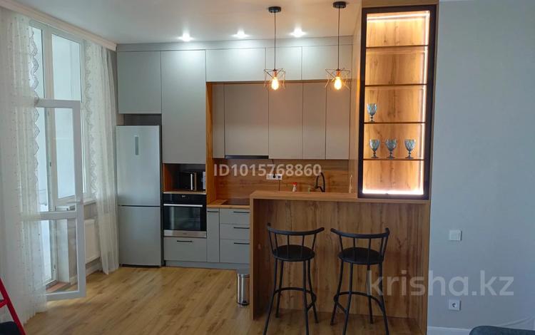 2-комнатная квартира · 56 м² · 12/12 этаж, Толе би 14/1 за 300 000 ₸ в Астане, Нура р-н — фото 2
