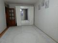 2-комнатная квартира · 53 м² · 5/6 этаж, мкр 4 31 за 17 млн ₸ в Уральске — фото 3