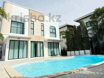 Отдельный дом · 3 комнаты · 527 м² · 3.53 сот., Таланг за ~ 206.3 млн 〒 в Пхукете