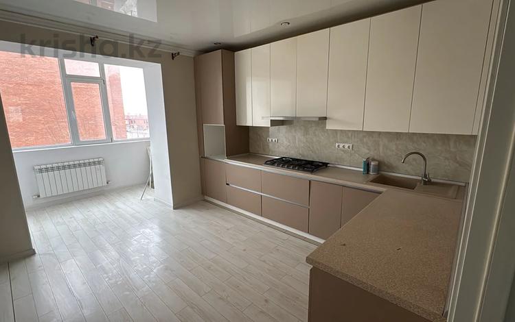 3-комнатная квартира · 90 м² · 3/5 этаж, Халел досмухамедулы 18/1 за 250 000 〒 в Актобе — фото 87