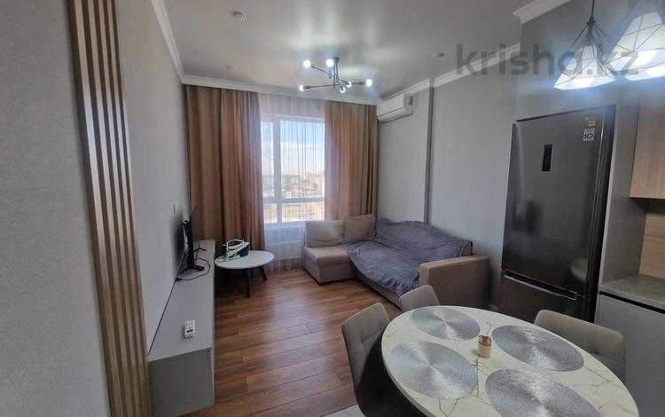 2-комнатная квартира · 40 м² · 14/17 этаж, Кайым Мухамедханов 23а за 300 000 ₸ в Астане, Нура р-н — фото 2