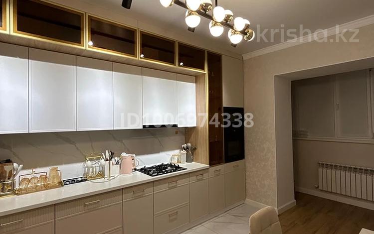 3-комнатная квартира · 120 м² · 2/5 этаж, мкр. Алтын орда, Ораз Татеулы 19Б — Школа Акбобек, Жекпе жек за 35 000 ₸ в Актобе — фото 2