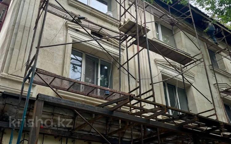 3-комнатная квартира · 75 м² · 2/3 этаж, Желтоксан за 81 млн ₸ в Алматы, Алмалинский р-н — фото 11