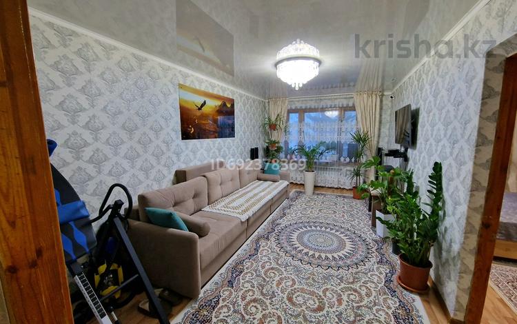 3-комнатная квартира, 63 м², 3/5 этаж, Абая 114 за 15.5 млн 〒 в Кокшетау — фото 2