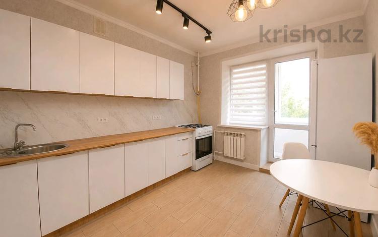 1-комнатная квартира · 47.7 м² · 1/5 этаж, мкр Строитель 1А за 22.7 млн ₸ в Уральске — фото 13