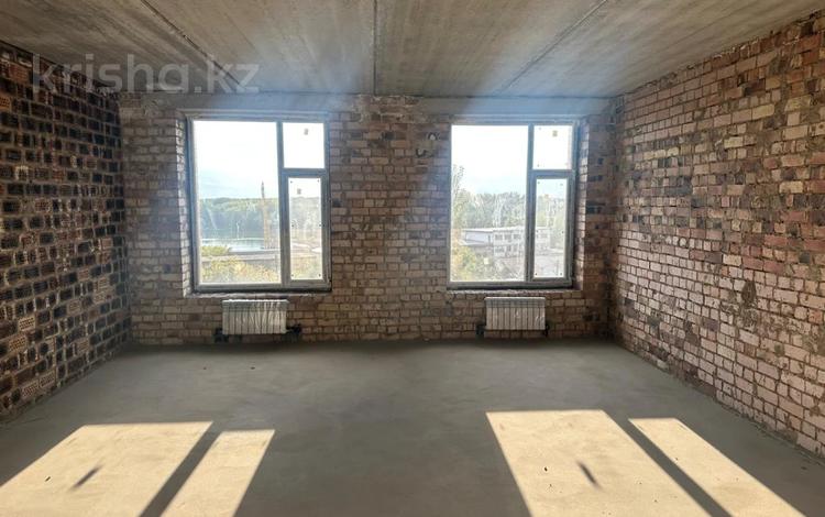 3-бөлмелі пәтер · 105 м² · 5/9 қабат, САТПАЕВА 306, бағасы: 54 млн ₸ в Павлодаре — фото 3