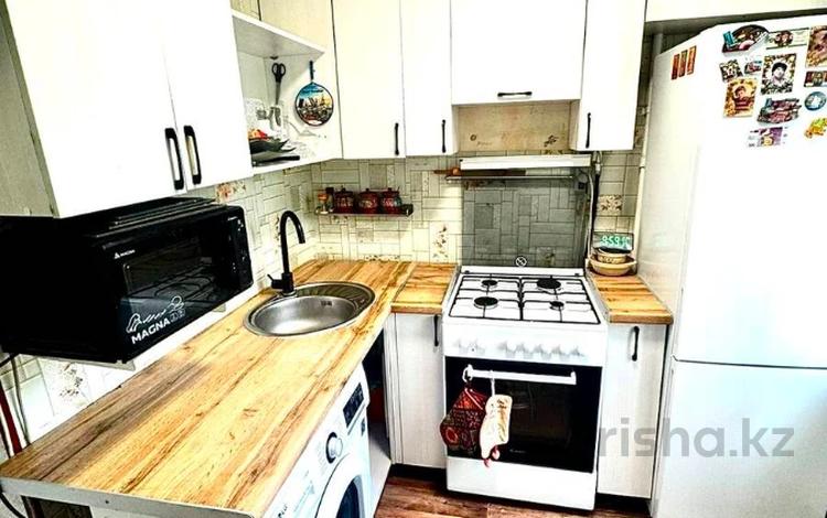 3-комнатная квартира · 58 м² · 2/4 этаж, мкр №6 10 за 36 млн ₸ в Алматы, Ауэзовский р-н — фото 6