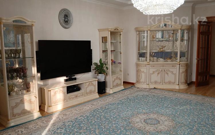 4-бөлмелі пәтер · 173.7 м² · 10/17 қабат, Кенесары 69А, бағасы: 76 млн ₸ в Астане, р-н Байконур — фото 8