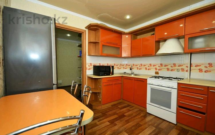 2-комнатная квартира · 54 м² · 4/5 этаж, Ауэзова 161 — Абая за 180 000 ₸ в Петропавловске — фото 2