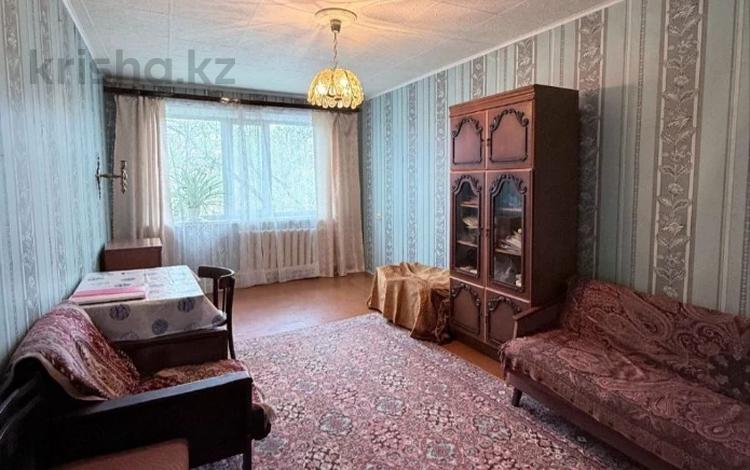 2-бөлмелі пәтер · 48 м² · 5/5 қабат, 28-шағынаудан, Сатыбалдина 8, бағасы: 13.3 млн ₸ в Караганде, Казыбек би р-н — фото 2