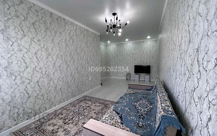 2-комнатная квартира, 60 м², 5/5 этаж помесячно, Бірлік 26 за 160 000 〒 в Талдыкоргане, мкр Бирлик — фото 2