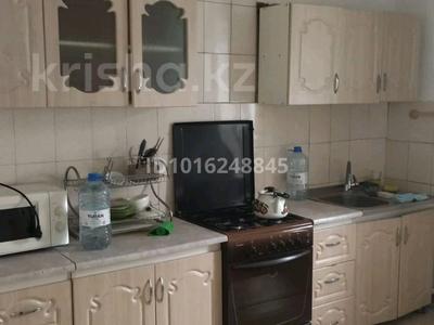 Жеке үй · 4 бөлме · 96 м² · 6 жүзд., Жандосова 20 — Рыскулова, бағасы: 200 000 ₸ в Абай