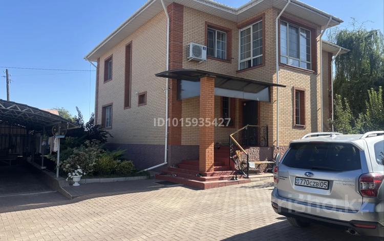 Отдельный дом · 5 комнат · 200 м² · 8 сот., Абая за 75 млн ₸ в Шалкар — фото 2