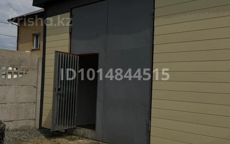 Магазины и бутики, склады, азс, автосервисы и автомойки · 80 м² за 200 000 ₸ в Павлодаре — фото 3