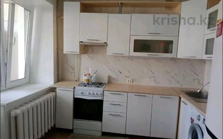 1-комнатная квартира · 40 м² · 1/5 этаж, Кадыра Мырза-Али за 15.5 млн 〒 в Уральске — фото 2