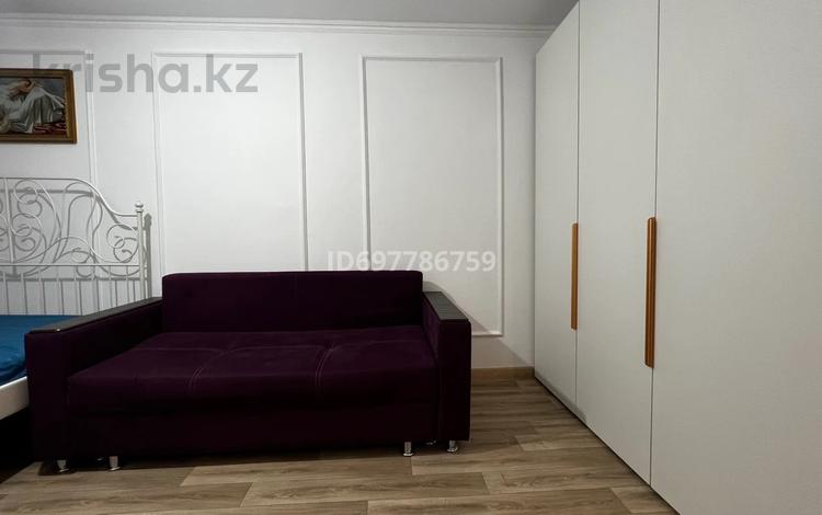 1-комнатная квартира · 33 м² · 4/4 этаж, мкр №1 за 230 000 ₸ в Алматы, Ауэзовский р-н — фото 3
