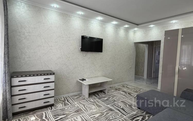 2-бөлмелі пәтер · 57 м² · 3/5 қабат, Кылышбай акына 51, бағасы: 19 000 ₸ в Таразе — фото 2