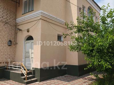 Отдельный дом · 11 комнат · 600 м² · 15 сот., Мкр. Академгородок 66 — Академический угол Ушкан уя за 159 млн ₸ в Шымкенте, Каратауский р-н