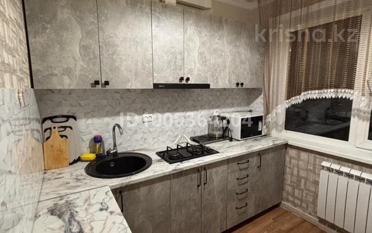 1-бөлмелі пәтер · 31 м² · 2/5 қабат, 11а шағынауданы 17, бағасы: 110 000 ₸ в Караганде, Алихана Бокейханова р-н — фото 2