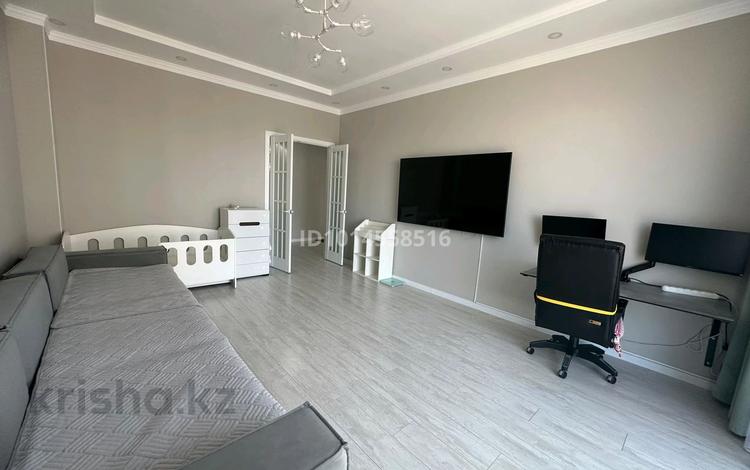 2-комнатная квартира · 76 м² · 9/17 этаж, Сыганак 17 за 500 000 ₸ в Астане, Есильский р-н — фото 2