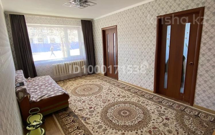 4-бөлмелі пәтер · 62 м² · 1/5 қабат, Желтоқсан 2/1 — Сергей Тюленина и Абулхаир Хана, бағасы: 21 млн ₸ в Уральске — фото 2