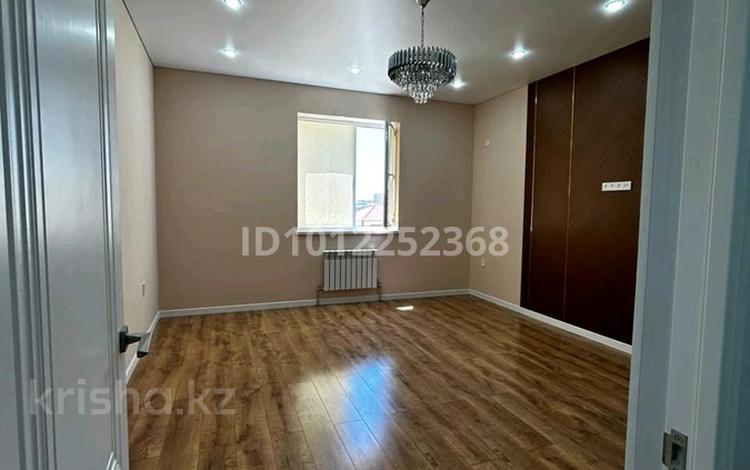 2-бөлмелі пәтер · 81 м² · 3/7 қабат, Мкр. 29А 74, бағасы: 21.5 млн ₸ в Актау, 18-й мкр  — фото 2