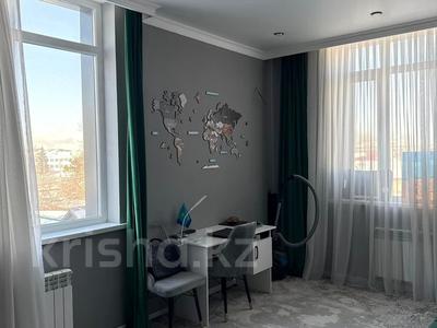 2-бөлмелі пәтер · 61 м² · 3/12 қабат, Бақтыораз Бейсекбаева 11, бағасы: 32.5 млн ₸ в Астане, р-н Байконур