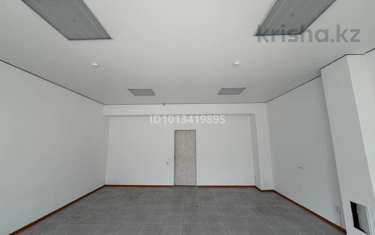 Свободное назначение · 34 м² за 170 000 ₸ в Актобе — фото 2
