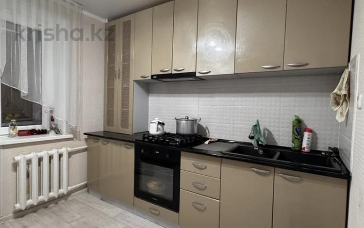 4-бөлмелі пәтер · 90 м² · 4/5 қабат, мкр 4, бағасы: 31 млн ₸ в Уральске — фото 2