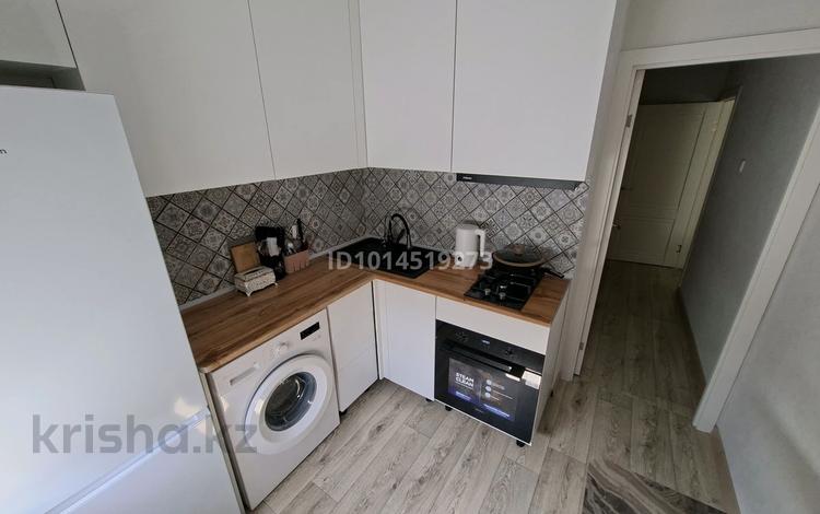 1-бөлмелі пәтер · 33 м² · 3/4 қабат, Ауезова 64/4 — ТЦ Глобус, бағасы: 30 млн ₸ в Алматы, Алмалинский р-н — фото 2