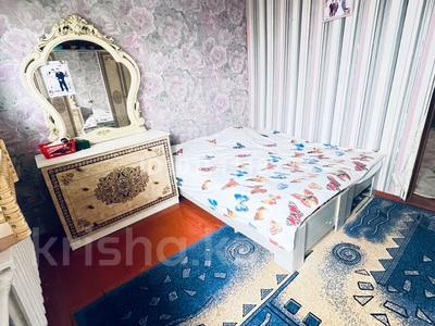 Жеке үй · 4 бөлме · 100 м² · 1000 жүзд., Абая 6, бағасы: 10 млн ₸ в Шу