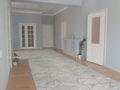 Жеке үй · 6 бөлме · 180 м² · 8 жүзд., Самал 2 — Спорт школы, бағасы: 42 млн ₸ в 
