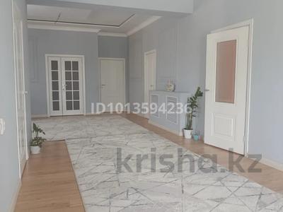 Жеке үй · 6 бөлме · 180 м² · 8 жүзд., Самал 2 — Спорт школы, бағасы: 42 млн ₸ в 