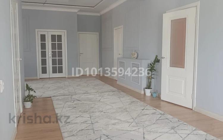 Жеке үй · 6 бөлме · 180 м² · 8 жүзд., Самал 2 — Спорт школы, бағасы: 42 млн ₸ в  — фото 2