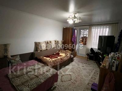 4-комнатная квартира · 75 м² · 2/4 этаж, мкр №8 41а — Абая Матезелки за 55 млн 〒 в Алматы, Ауэзовский р-н