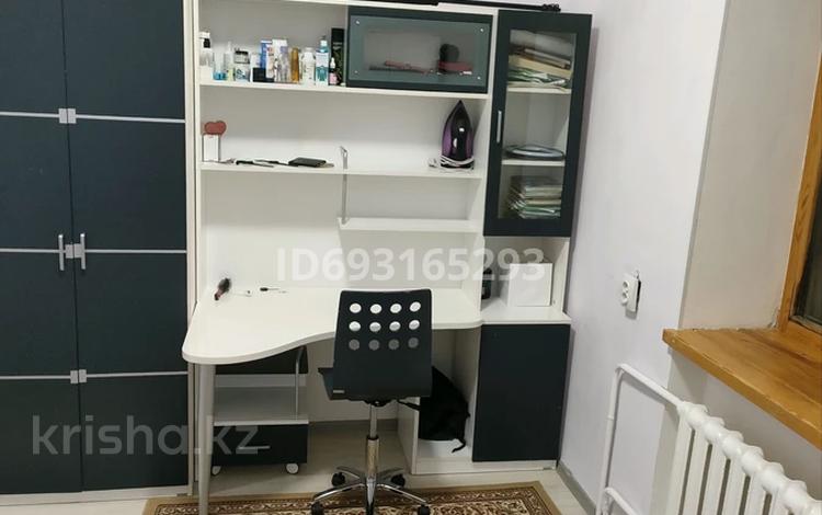 3-бөлмелі пәтер · 70 м² · 2/2 қабат, Абылайхана 16, бағасы: 15 млн ₸ в Текели — фото 2