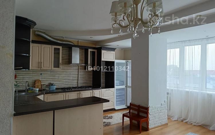 4-бөлмелі пәтер · 84 м² · 3/5 қабат, 6 дом, бағасы: 32 млн ₸ в Атырау, мкр Авангард-3 — фото 2