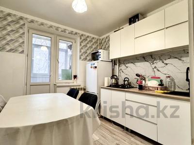 2-комнатная квартира · 56 м² · 2/5 этаж, мкр 5, есет батыра за 16.8 млн 〒 в Актобе