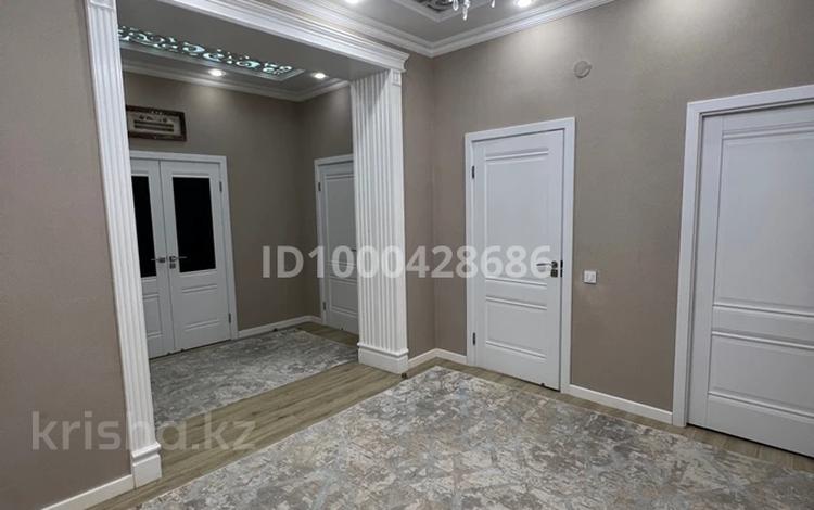 4-комнатная квартира · 150 м² · 7/7 этаж, 27-й мкр 93 за 53.5 млн 〒 в Актау — фото 2