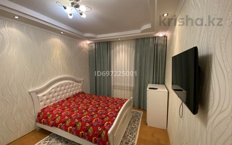4-комнатная квартира · 90 м² · 5/5 этаж, 15-й мкр 4 — Супермаркет НУР за 200 000 ₸ в Актау — фото 9