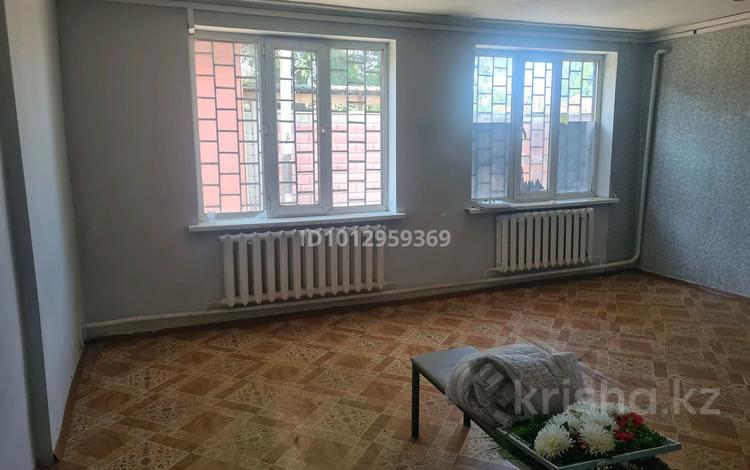 Офисы, магазины и бутики, медцентры и аптеки, образование, развлечения, кабинеты и рабочие места, студии · 25 м² за 130 000 ₸ в Алматы, Алатауский р-н — фото 2