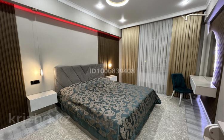 2-комнатная квартира · 70 м² · 10/10 этаж, мкр Нурсая, Абулхайыр хана 51а за 350 000 ₸ в Атырау — фото 2