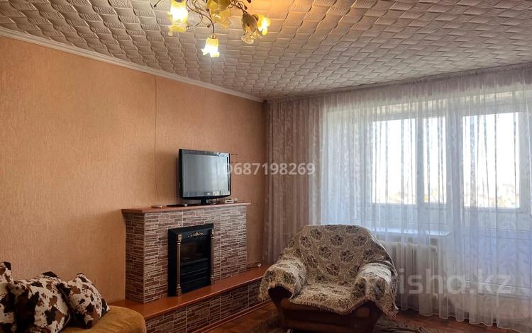 2-бөлмелі пәтер, 50 м², 6/10 қабат ай сайын, Жамакаева 77 — ЦГБ, бағасы: 160 000 〒 в Семее — фото 7