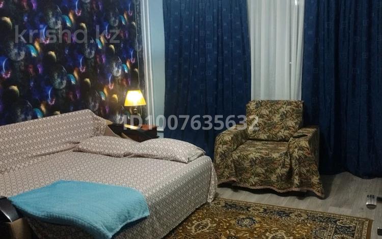 1-комнатная квартира · 38 м² · 6/10 этаж, 11-й мкр 6 за 7 000 ₸ в Актау — фото 2