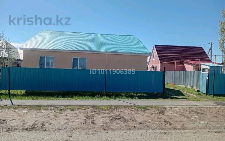 Жеке үй · 4 бөлме · 115 м² · 5 сот., ул. Акын Сара, бағасы: 26 млн ₸ в Уральске, мкр Школьник — фото 2