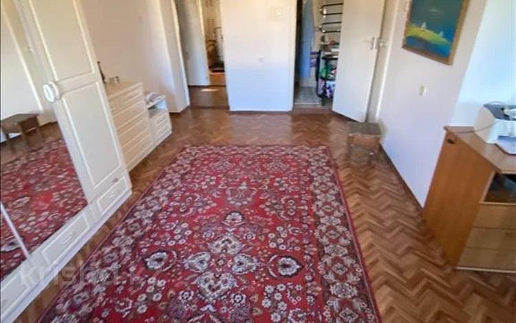 4-комнатная квартира · 154 м² · 5/5 этаж, Калдаякова за 145 млн ₸ в Алматы, Медеуский р-н — фото 2