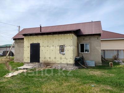 Отдельный дом · 2 комнаты · 48 м² · 8 сот., Калдаякова 201 — Возлее за 18 млн ₸ в Айганыме